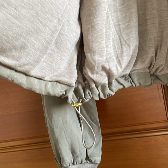 NWOT Daughters of the Liberation - Lightweight cropped jacket - Picture 4 of 14